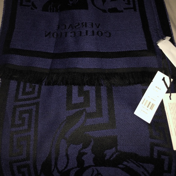 Versace Scarf - Picture 2 of 2